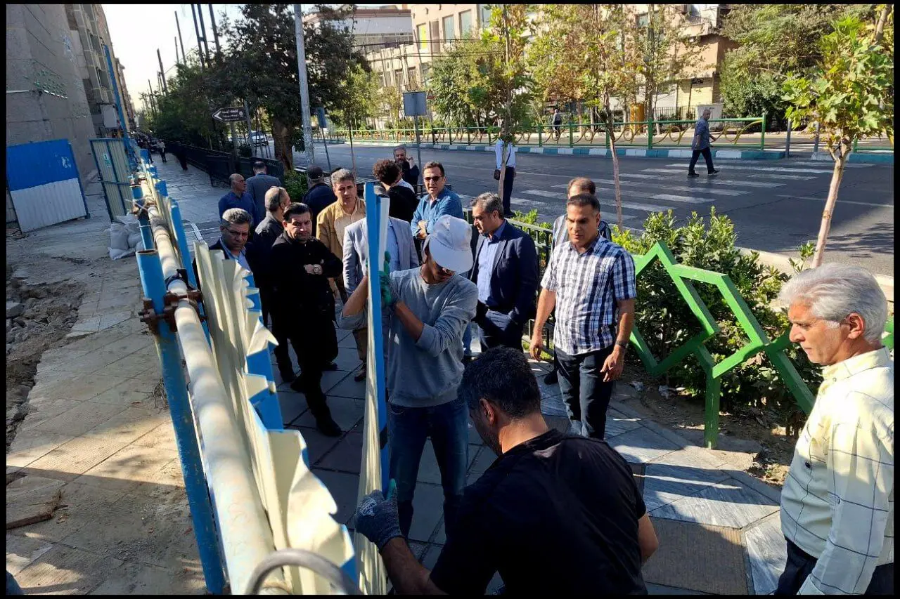 آغاز عملیات برداشتن سازه‌های کارگاهی اطراف تئاتر شهر تهران