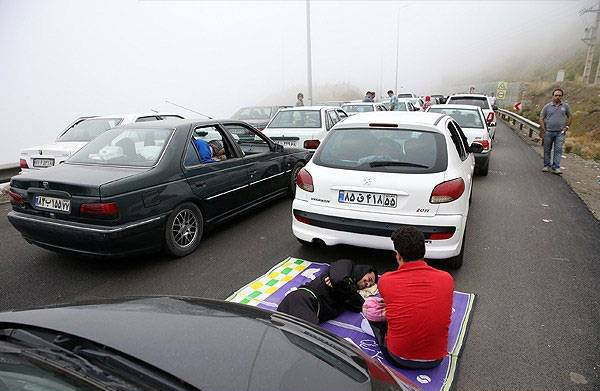 ترافیک در محورهای هراز و فیروزکوه و نیز محور امام رضا(ع) به سمت تهران دارای بار ترافیکی پر حجم اما روان است