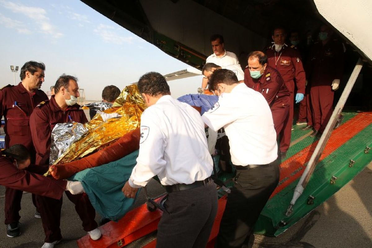 اعزام مصدومان به تهران و بستری شدن آنها در بیمارستان / دو نفر از مصدومان جان باختند