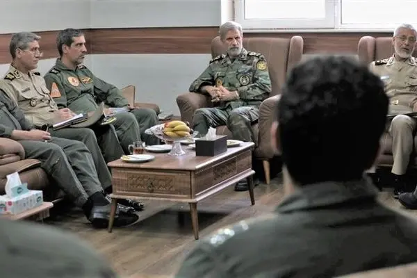 فرمانده کل ارتش از پایگاه‌ هوایی شهید لشگری بازدید کرد
