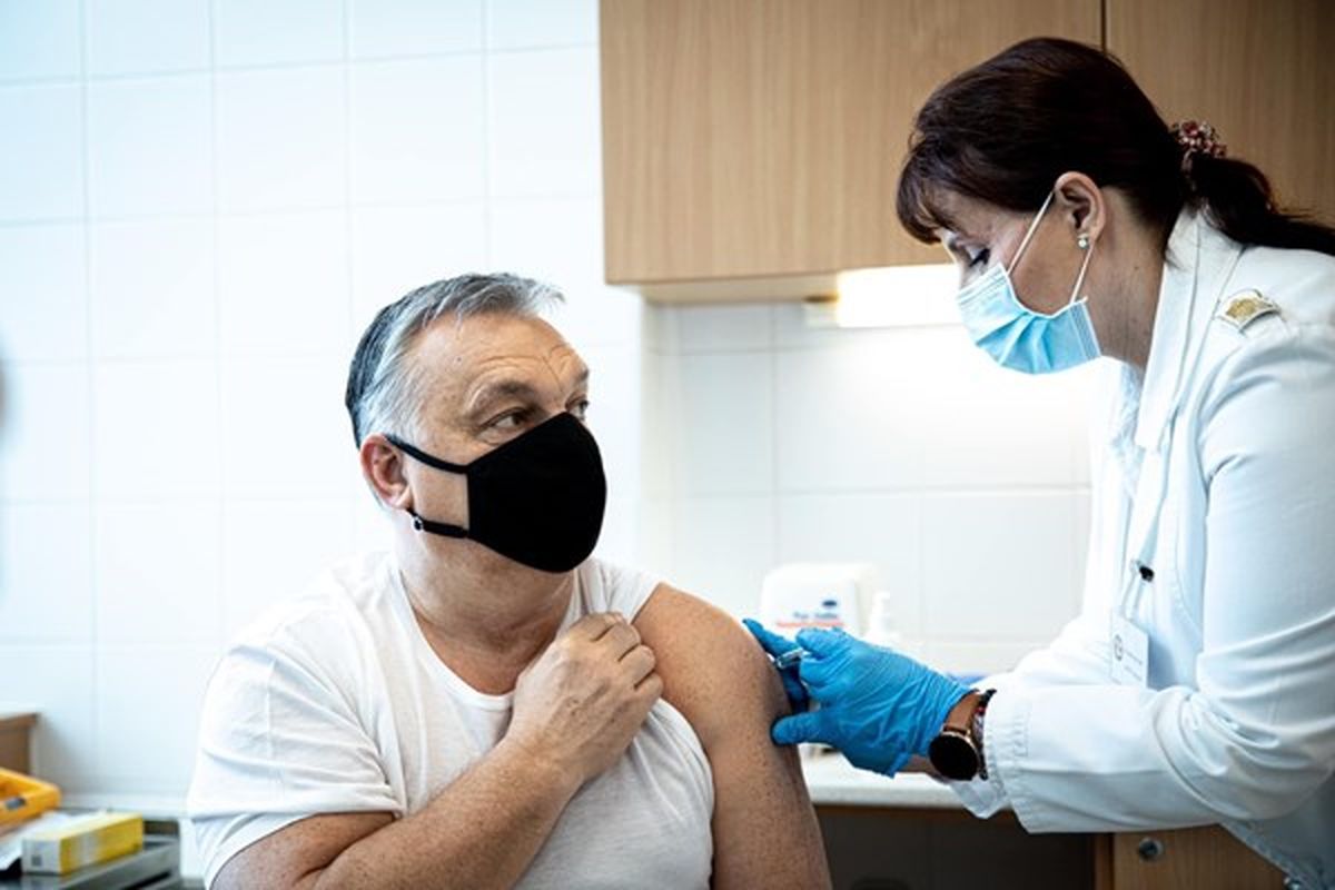 نخست‌وزیر مجارستان، واکسن «سینوفارم» چین تزریق کرد