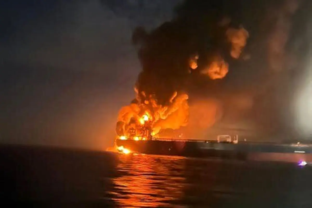 آتشسوزی در دریا سوختن کشتی حمله به نفتکش