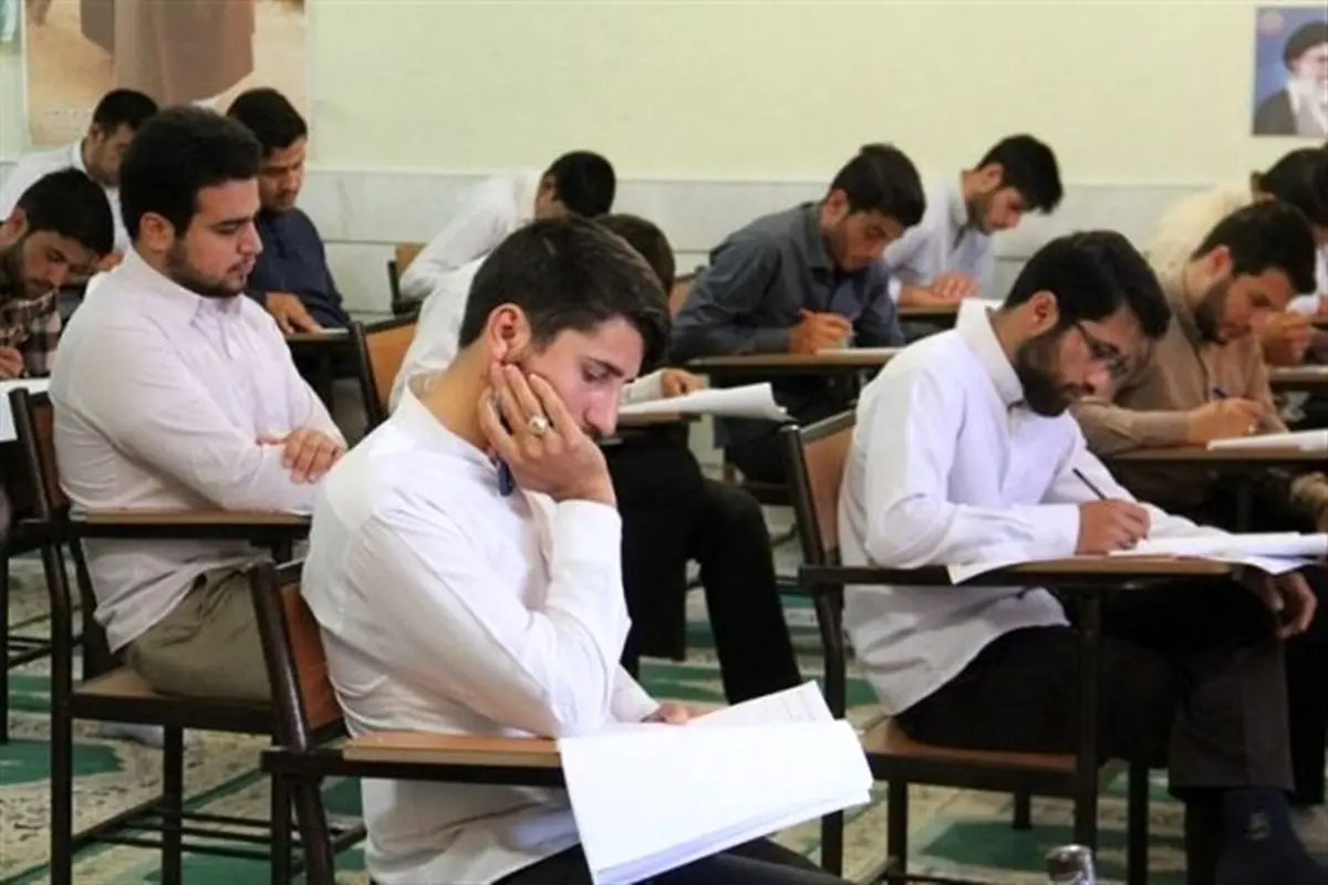 آزمون جامع شرکت بیمه دی برگزار شد