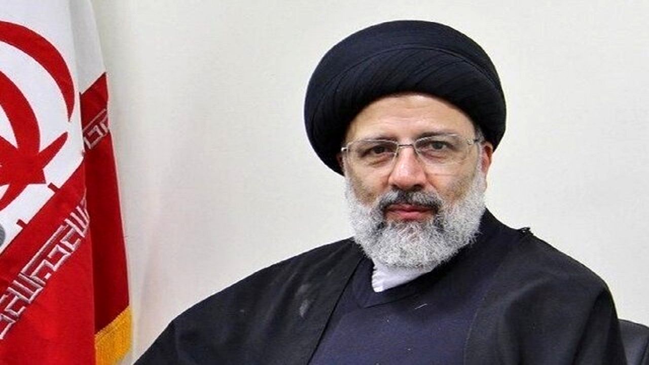 حجت الاسلام رئیسی یک قانون مصوب مجلس را ابلاغ کرد