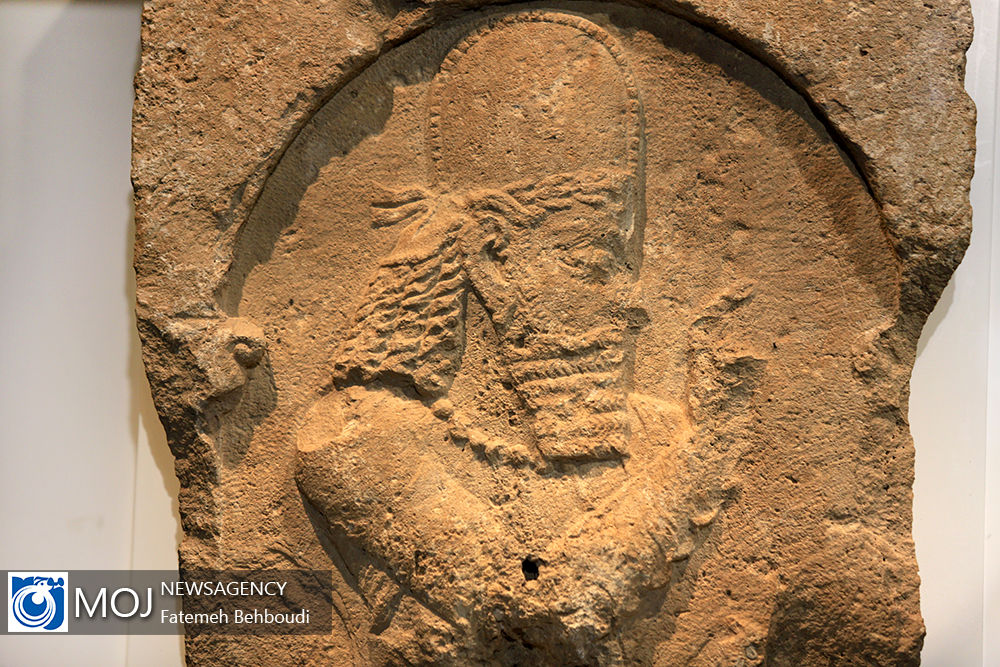 مراسم رونمایی از سنگ نگاره ( نقش برجسته ) ساسانی