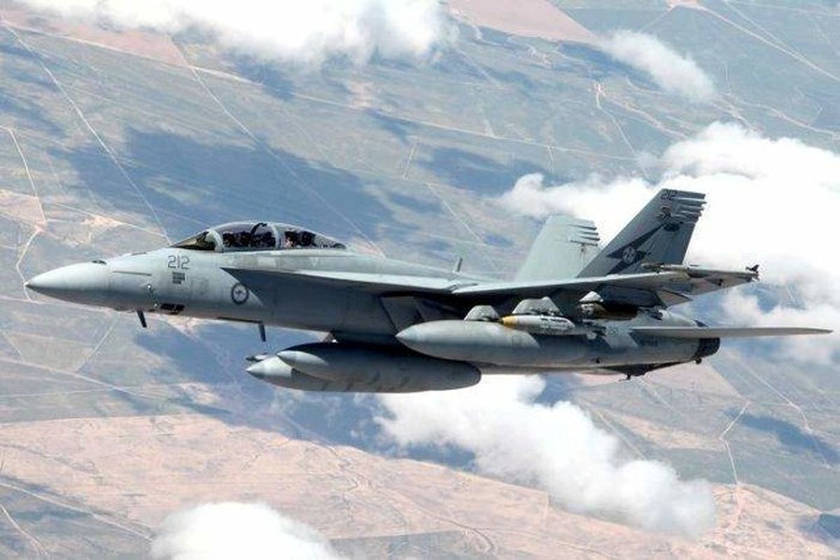 جنگنده های عربستان شرکت نفت صنعاء را بمباران کردند