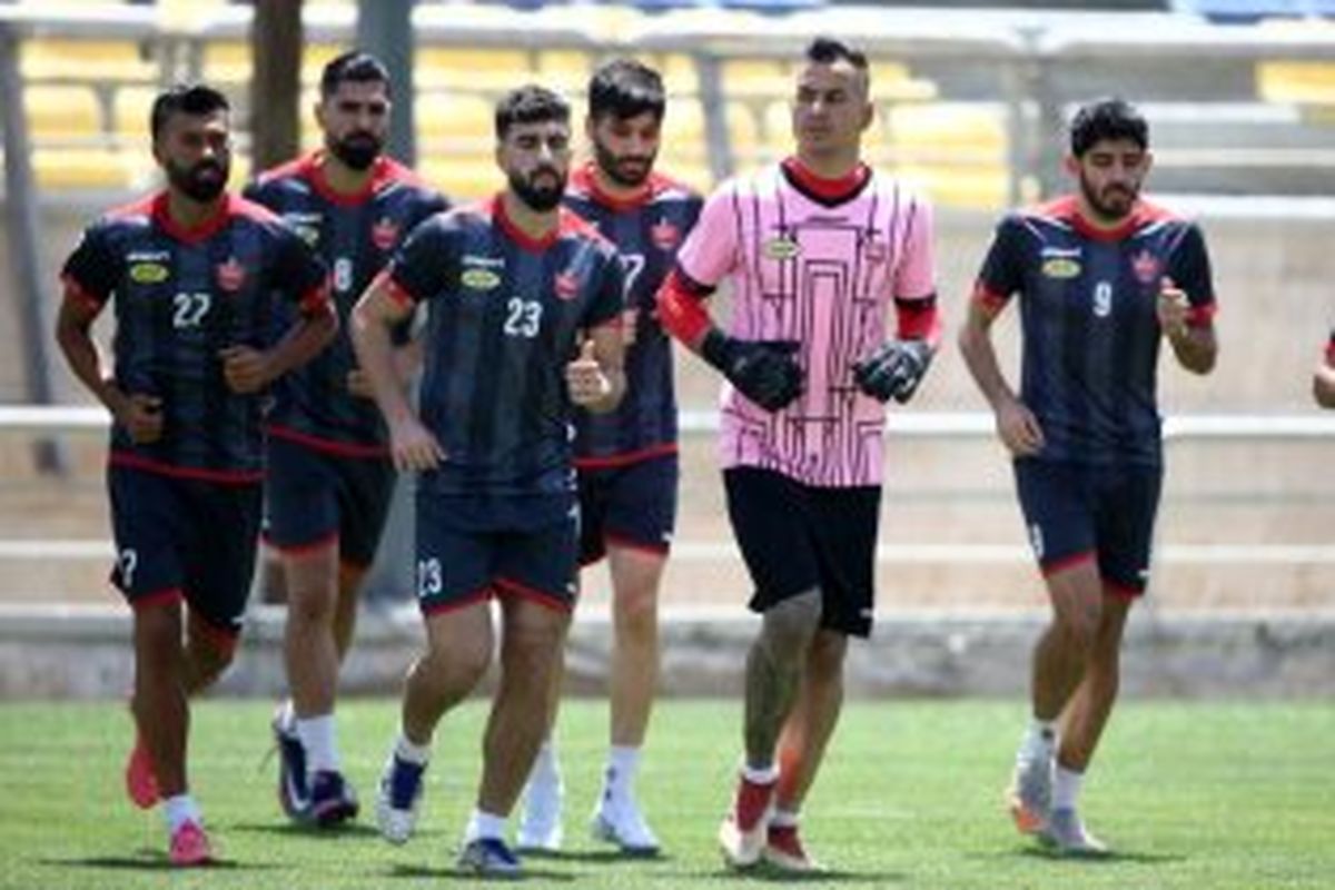 بازی فوتبال پرسپولیس و شهرخودرو امشب برگزار می‌شود