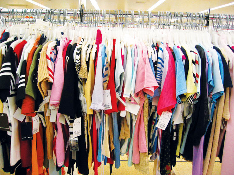 واردات پوشاک بدون ثبت برند قاچاق است
