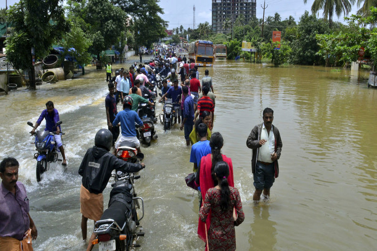 monsoon floods in India left 184 dead