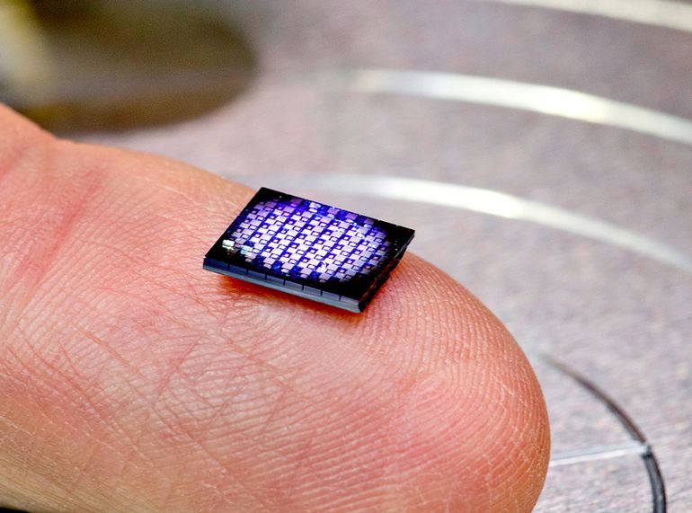 رکورد تولید کوچکترین رایانه جهان