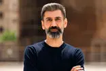 سینا رازانی در تئاتر کارگردانی می کند