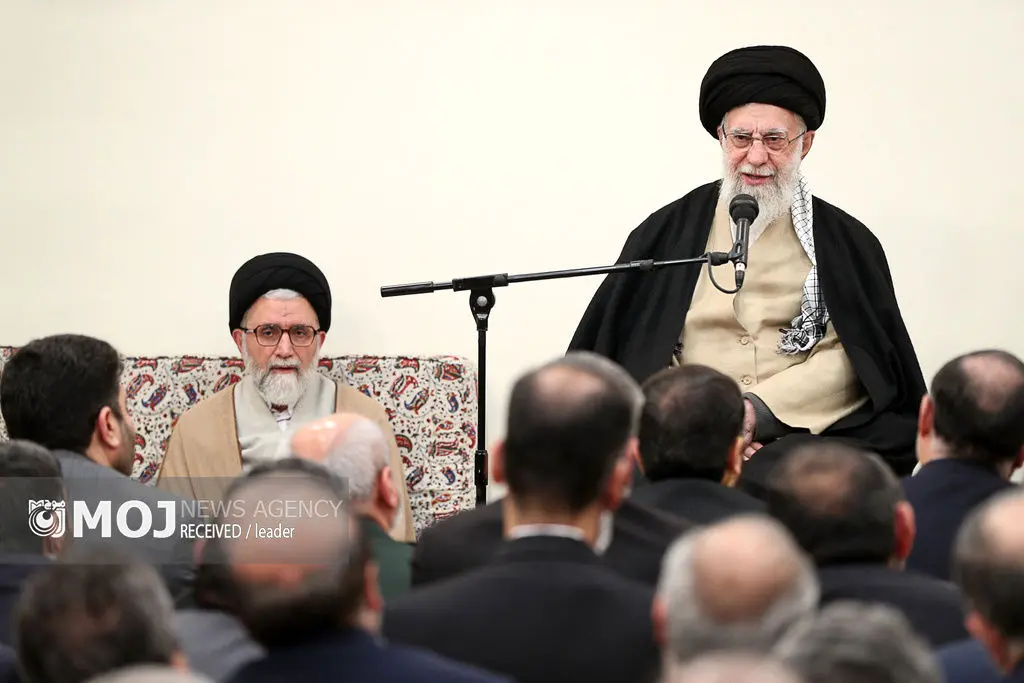 دیدار وزیر، معاونان و مدیران وزارت اطلاعات با رهبر معظم انقلاب اسلامی