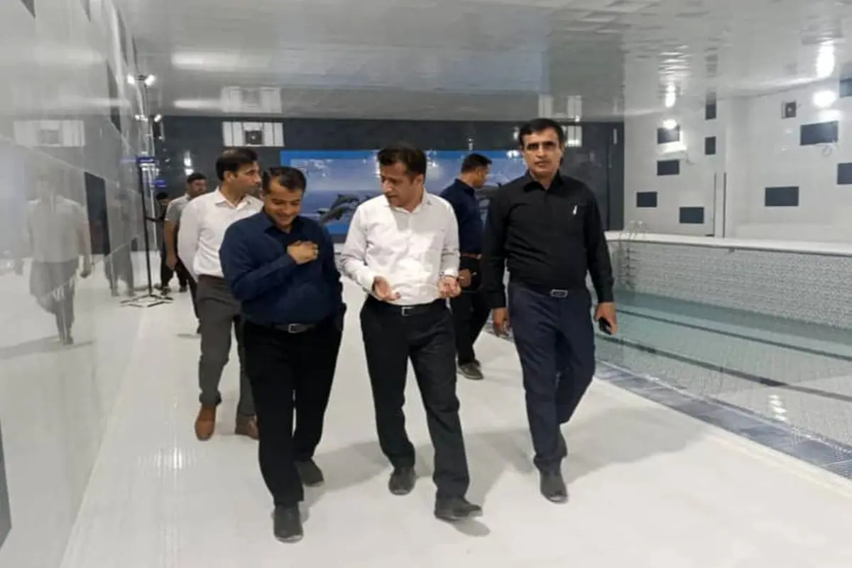 بازدید مدیرکل آموزش و پرورش هرمزگان از پروژههای آموزشی و ورزشی میناب