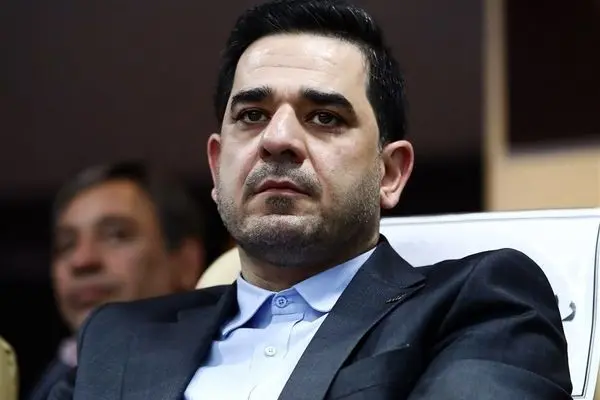 قرار نیست در عرض یک سال همه چیز درست و همه مشکلات حل شود