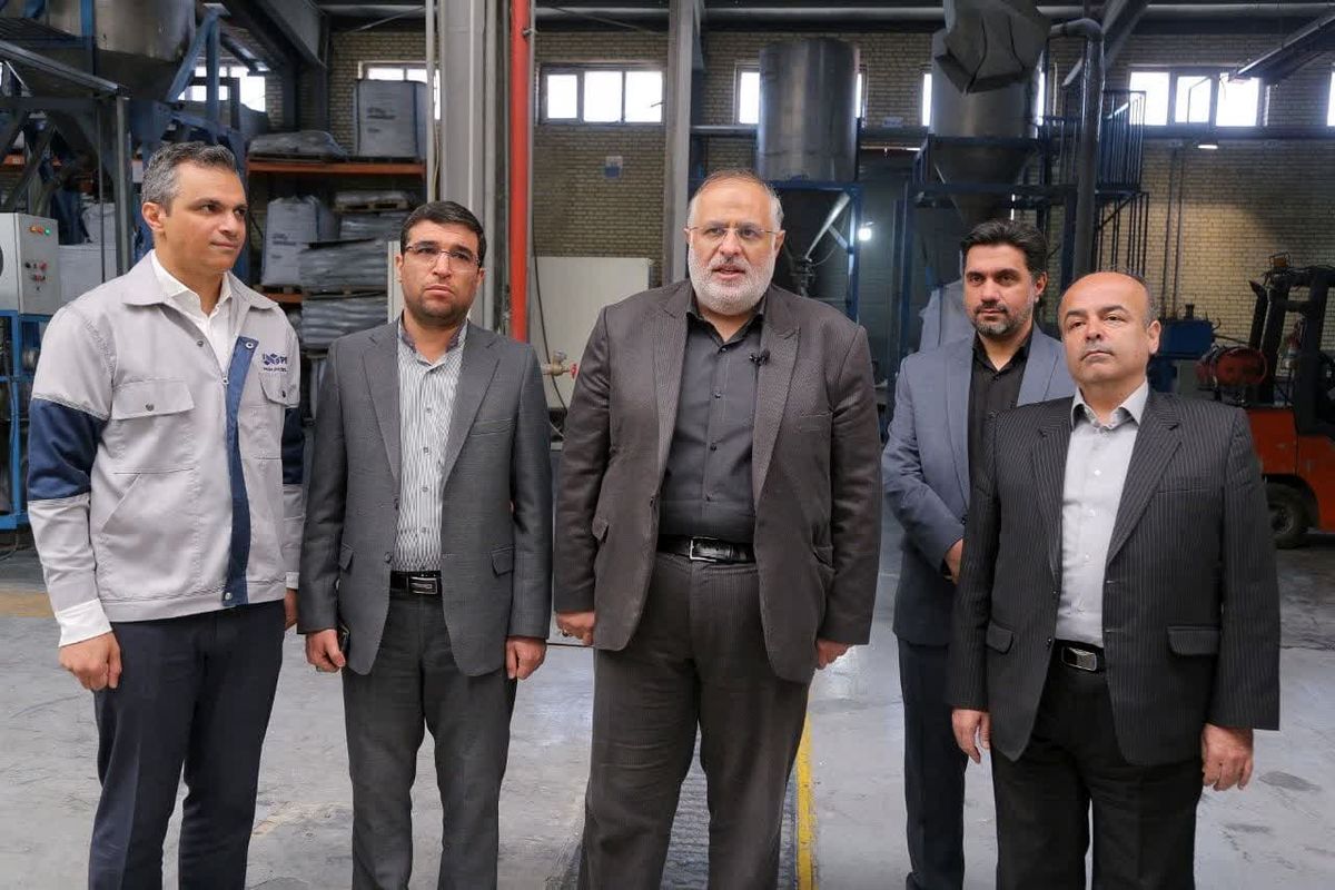 استاندار قزوین از واحد تولیدی پارسا پلیمر شریف بازدید کرد