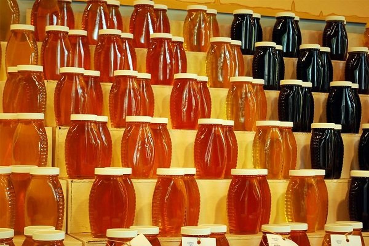 محموله میلیاردی عسل های تقلبی در زاهدان کشف شد