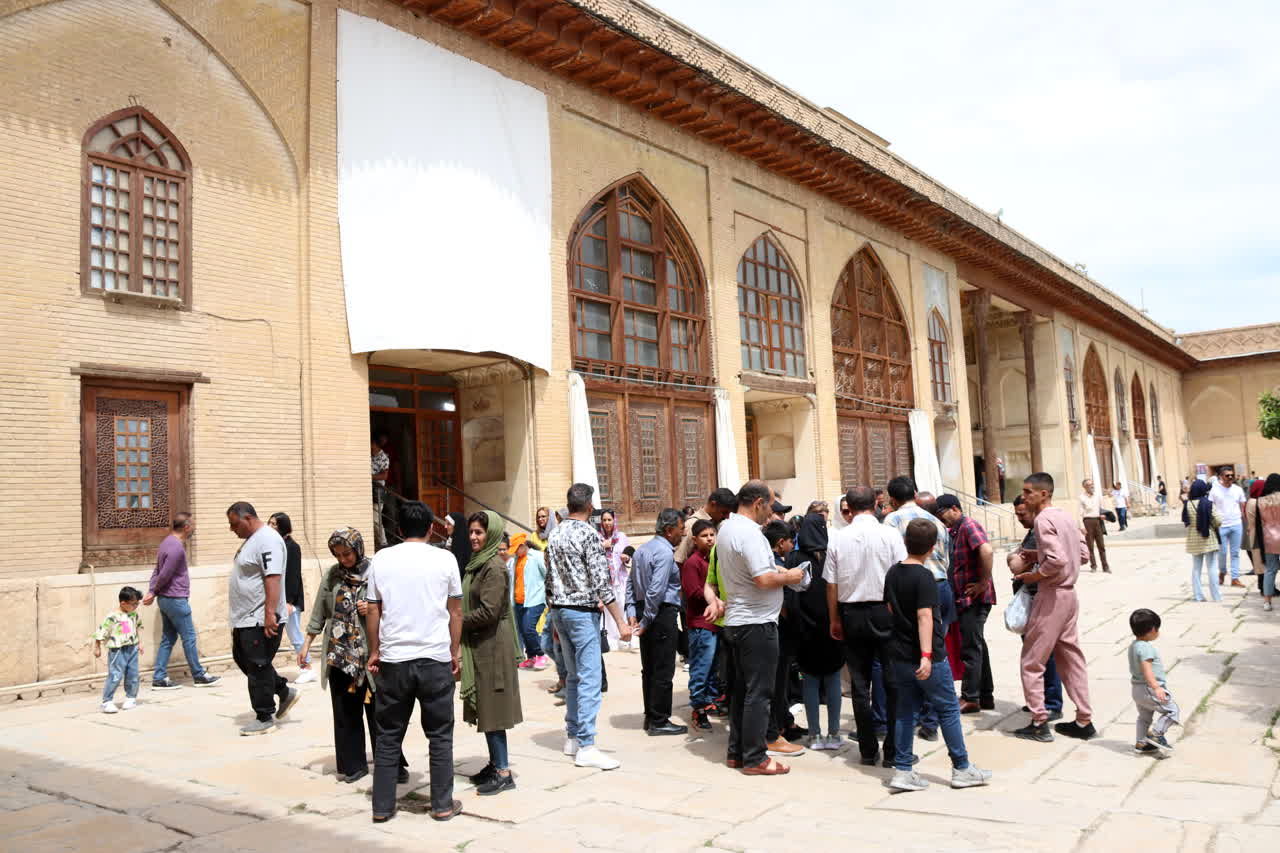  بازدید بیش از ۳۵۰ هزار مسافر نوروزی از اماکن گردشگری فارس