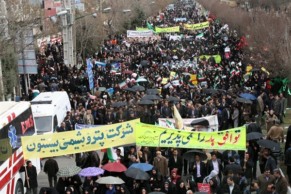 مسیر راهپیمایی 22 بهمن کرمانشاه چهارراه بسیج به سمت چهارراه مدرس است