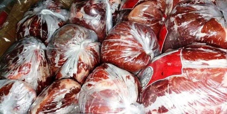 توزیع ۶ تن گوشت یارانه‌ای بین تاکسیرانان کرمانشاه آغاز شد