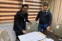 فرهاد مجیدی قرارداد خود را در هیات فوتبال تهران به ثبت رساند