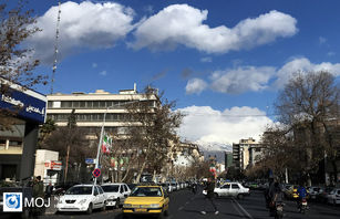 کیفیت هوای تهران ۱۷ فروردین ۱۴۰۳ / شاخص کیفیت هوای تهران روی عدد ۷۲ و قابل‌ قبول است