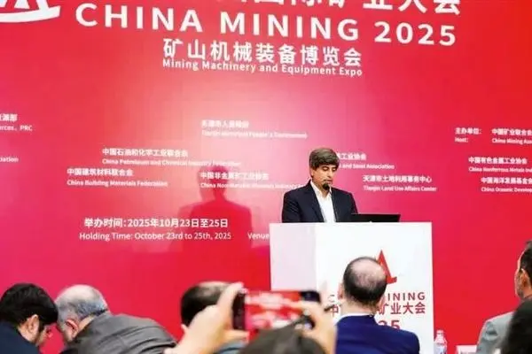 اعلام آمادگی گروه فولاد مبارکه برای گسترش همکاری‌های مشترک با صنعت فولاد چین