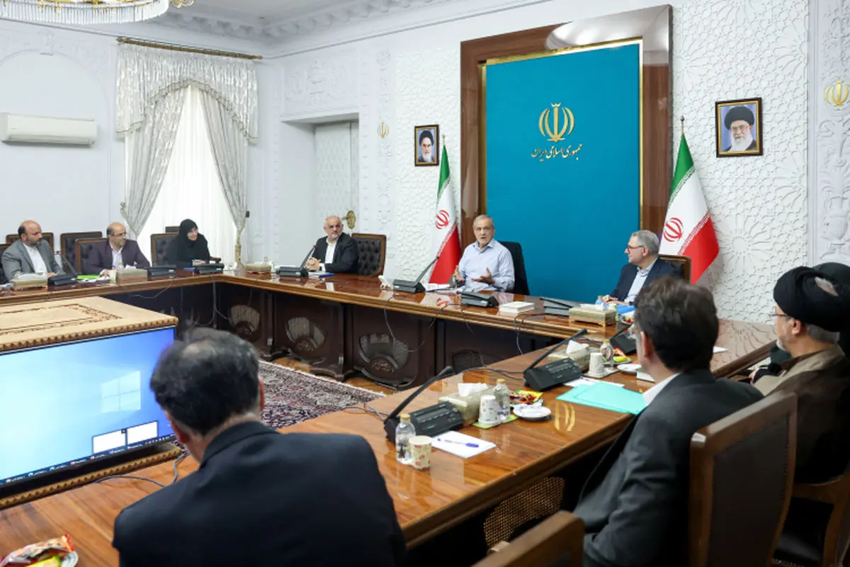 اولویت در ارتقای کیفیت آموزشی، بهرهمند شدن دانشآموزان نیازمند از آن است