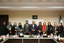 مدیر عامل صندوق اعتباری هنر با جمعی از بانوان هنرمند  دیدار کرد 