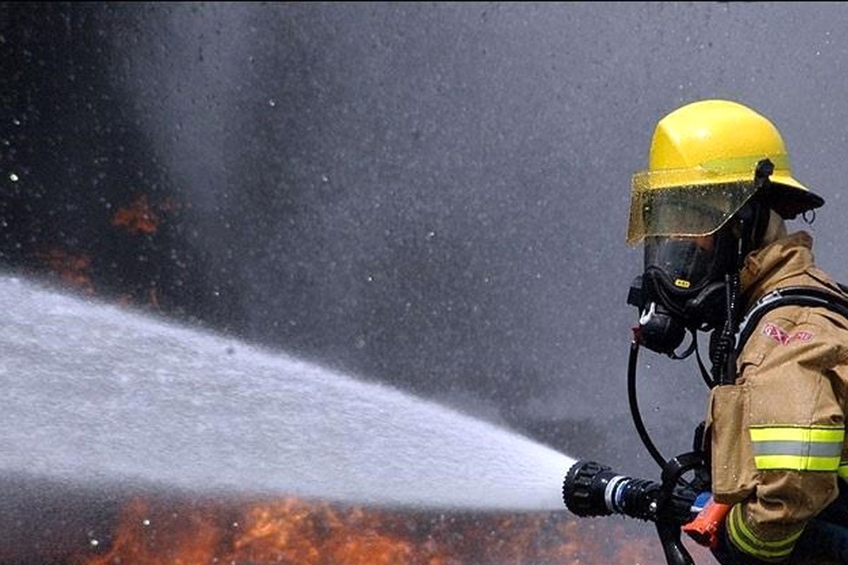 آتش سوزی ایستگاه لخته گیر گاز گناوه پس از پنج ساعت خاموش شد