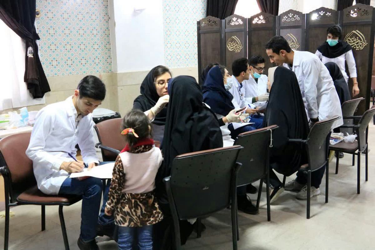 حضور اردوی جهادگران سلامت در امامزاده زینبیه اصفهان
