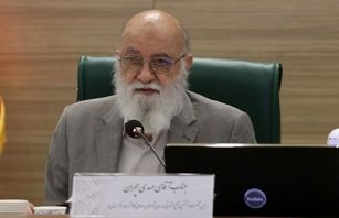 شورای شهر تهران و وزارت کشور برای حل مشکل واردات اتوبوس و واگن مترو از چین وارد مذاکره شدند