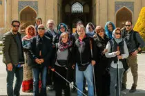 بازدید رایگان نابینایان در روز «عصای سفید»  از موزهها جنجال آفرید/ وزارتخانه مجبور به صدور بیانیه شد