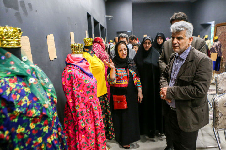 ارغوان، نیل، مهمان دوست نشانی از اصالت و فرهنگ بر لباس زن ایرانی