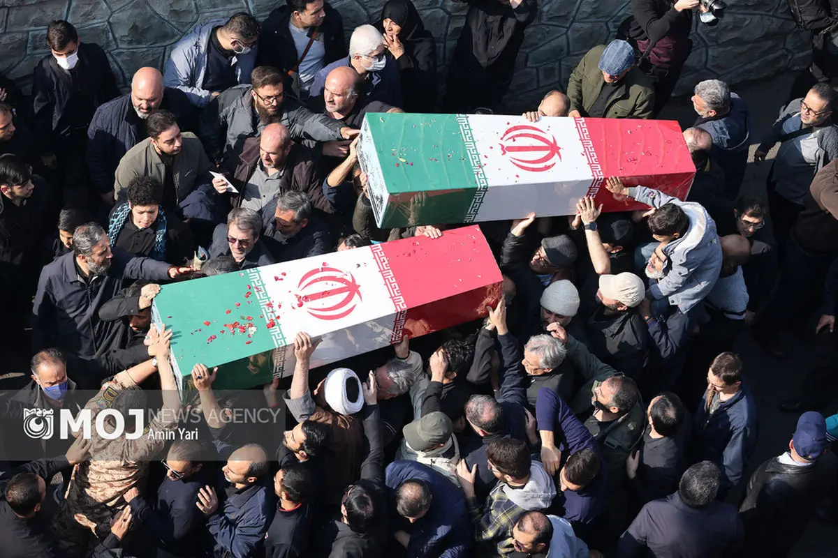 مراسم تشییع پیکرهای مطهر ۱۰۰ شهید گمنام