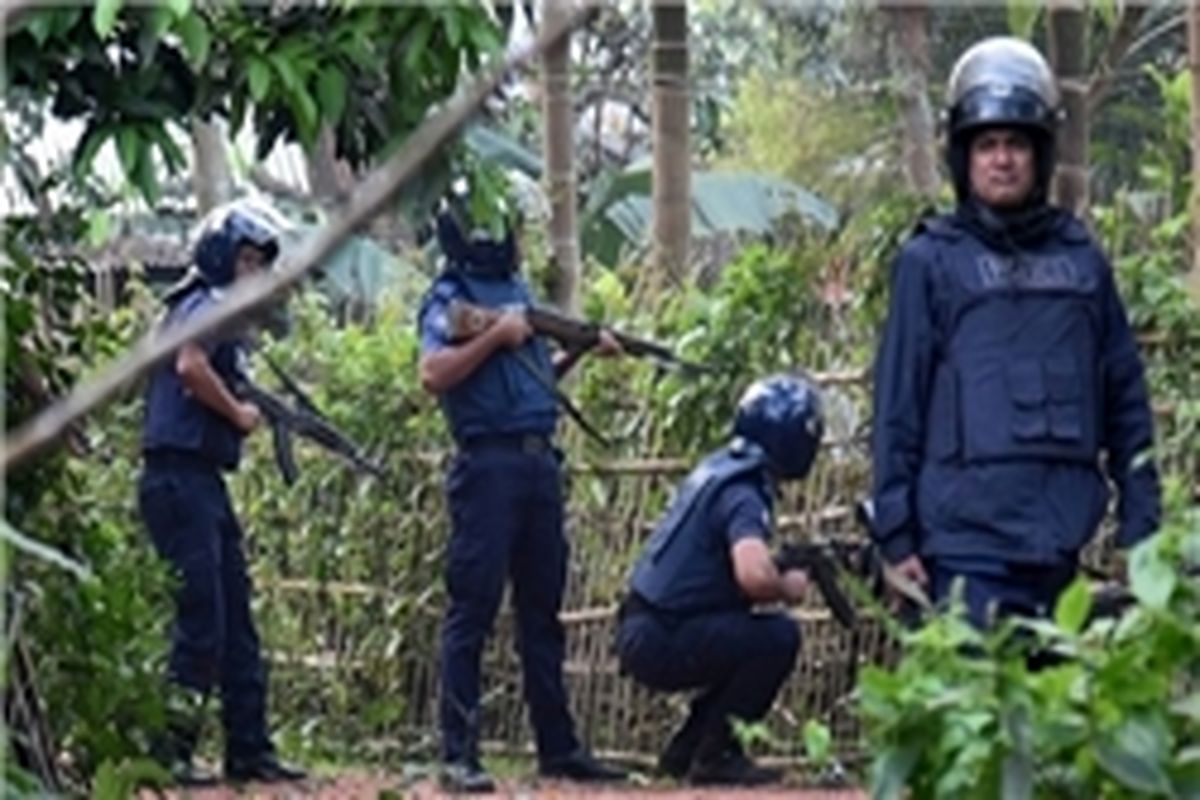  عامل انتحاری در نزدیکی مقر نظامی در بنگلادش خود را منفجر کرد