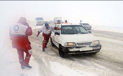 امدادرسانی هلال احمر اصفهان به 616 مسافر گرفتار در برف و کولاک 