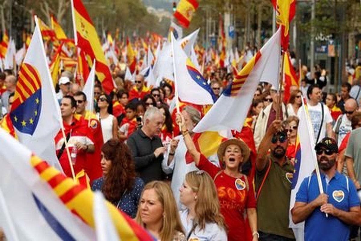 نمایش وحدت در اسپانیا به مناسبت روز ملی