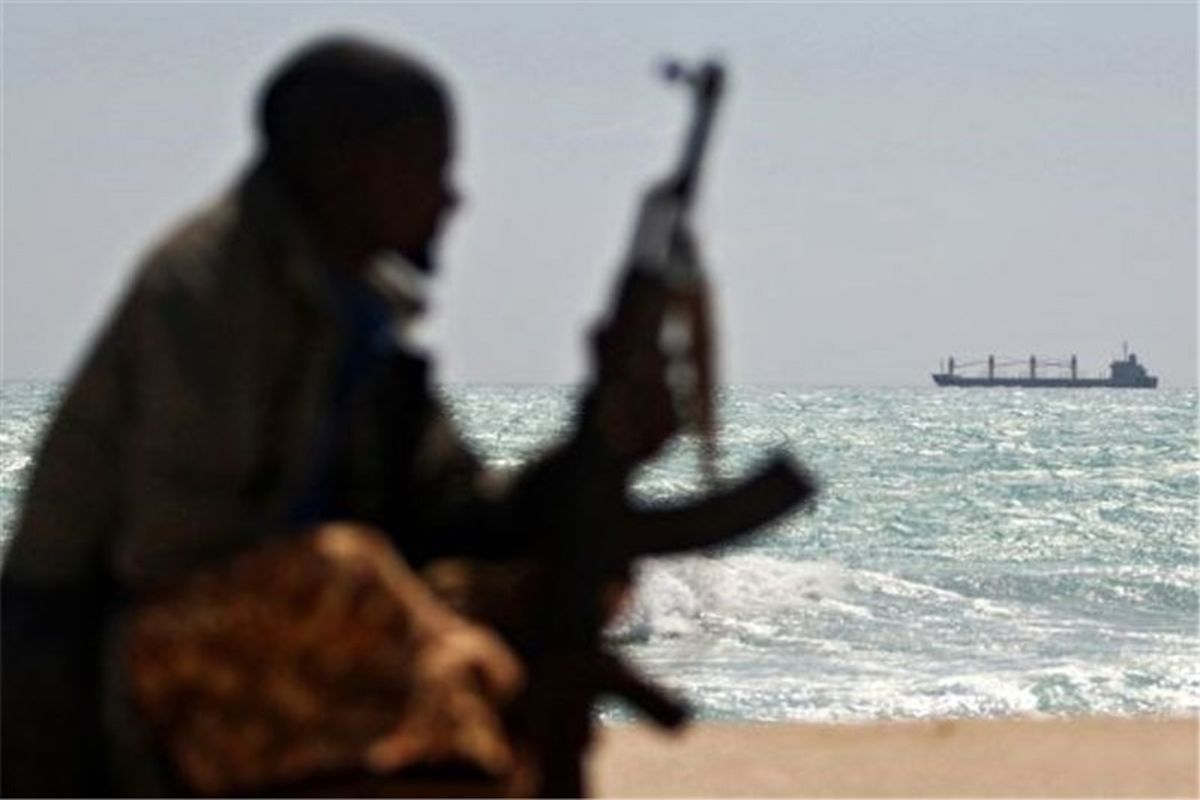  ۱۴ ماهیگیر پس از ۸ سال اسارت در سومالی آزاد شدند