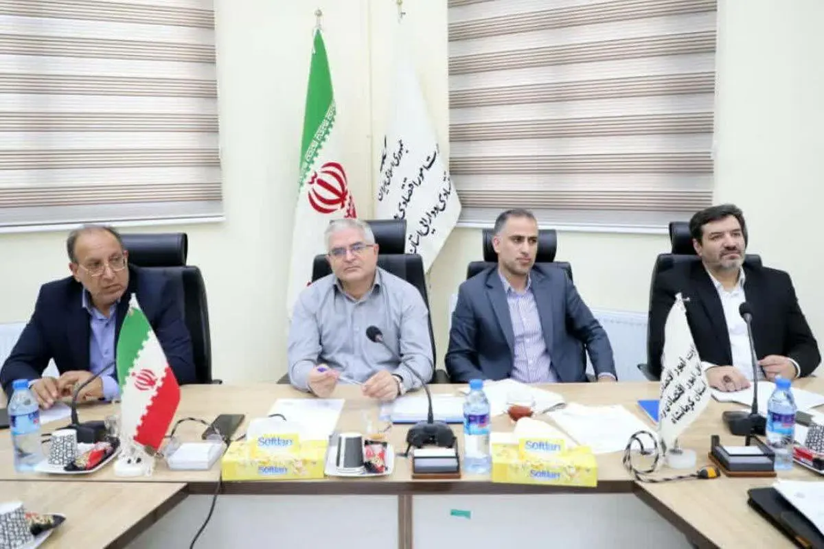 طرحهای تسهیلاتی تبصره ۱۸ و مصوبات سفر رئیسجمهور در کرمانشاه بررسی شد