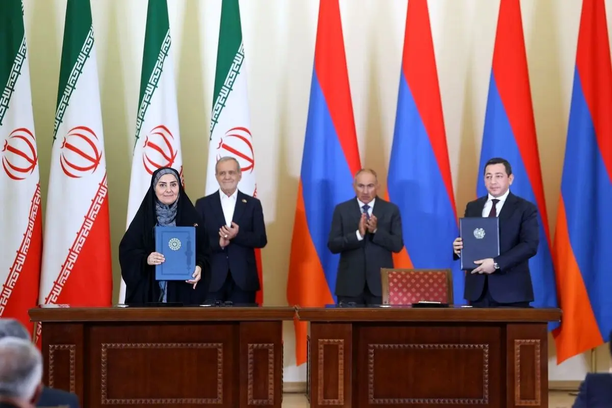 امضا تفاهم‌نامه همکاری مشترک میان وزیر راه و شهرسازی ایران و رئیس کمیته شهرسازی ارمنستان