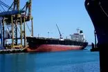 پهلودهی شناور نفتی حامل ۴۴ هزار تن قیر در بندر شهید رجایی 