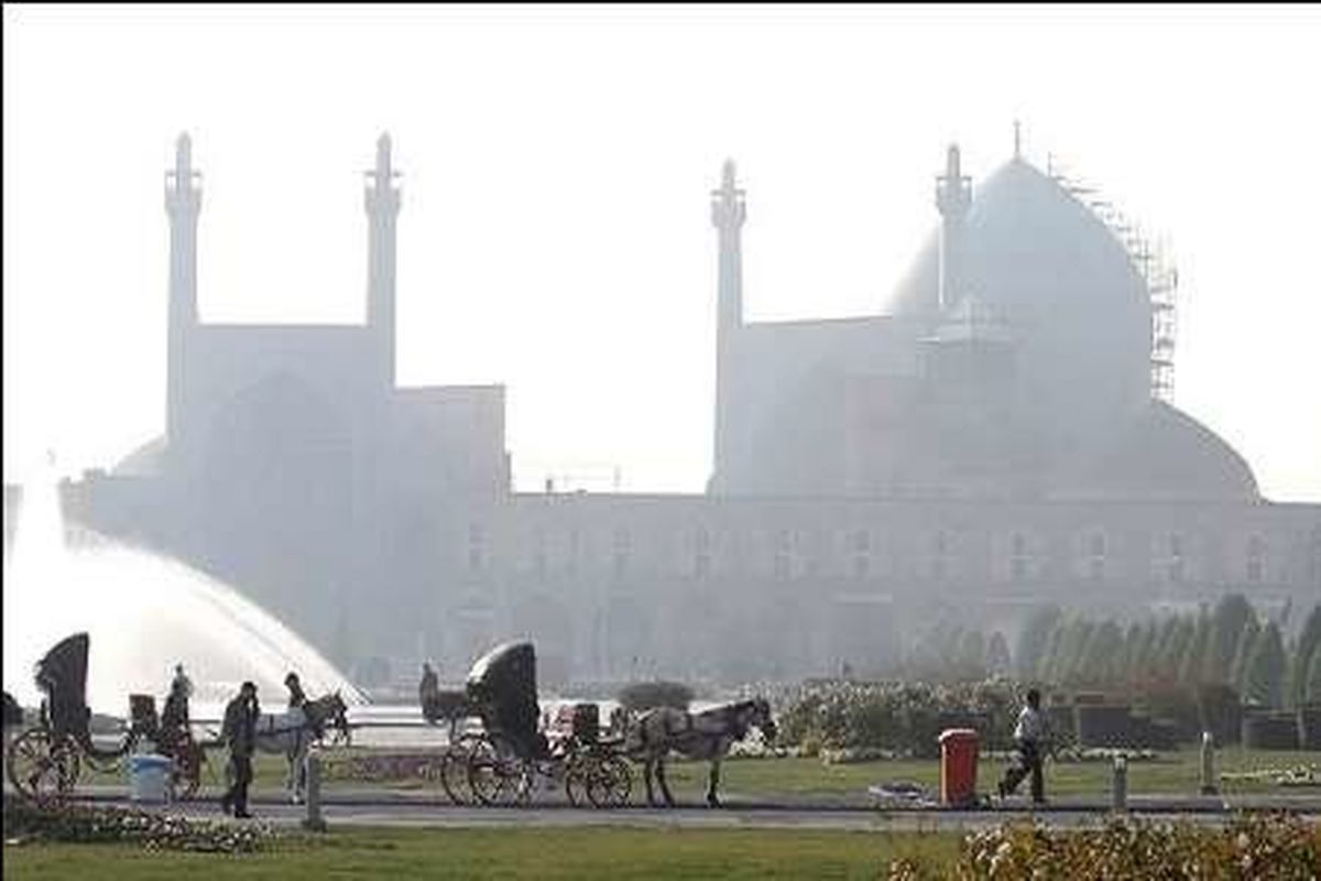 غلظت آلاینده ها در هوای اصفهان افزایش می یابد
