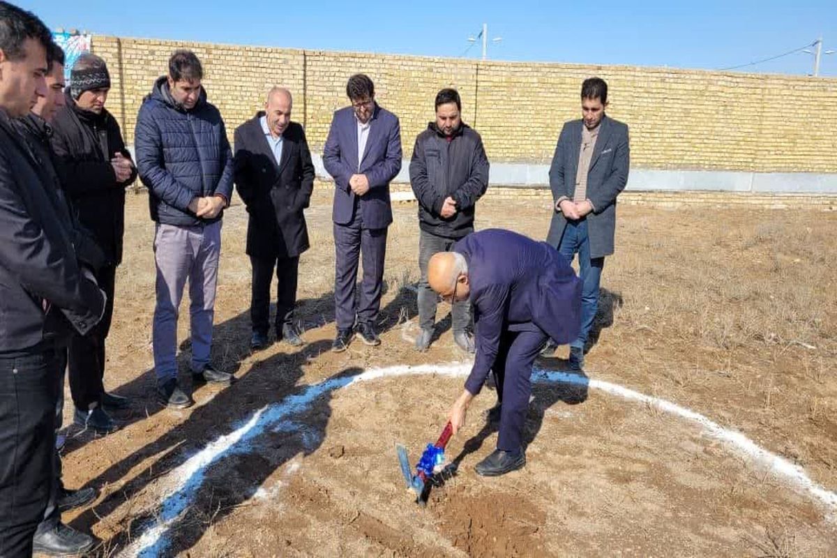 آئین کلنگ زنی مجتمع ۲۵۰ واحدی نهضت ملی مسکن شهر تاکستان