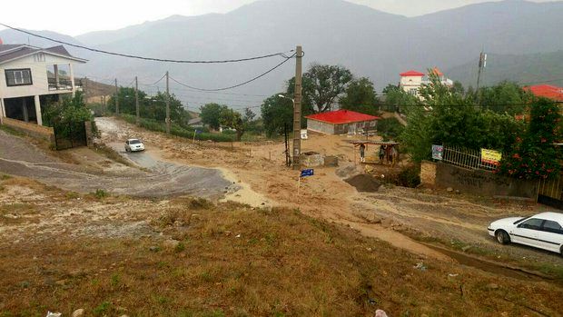 ۱۶ منزل مسکونی در آزادشهر به علت بارندگی تخریب شد