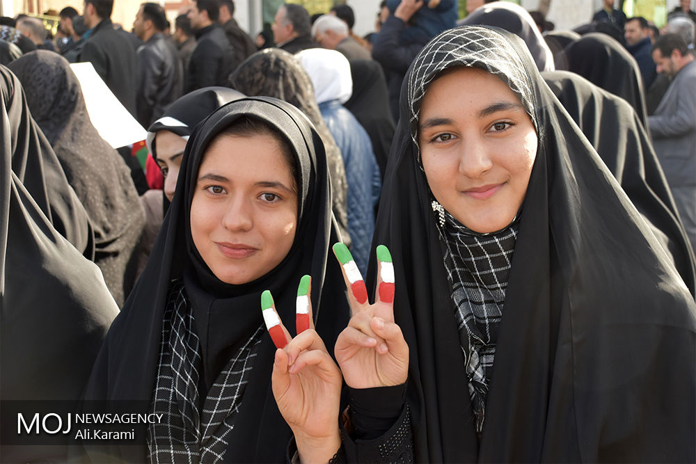 جشن انقلاب اسلامی در سنندج