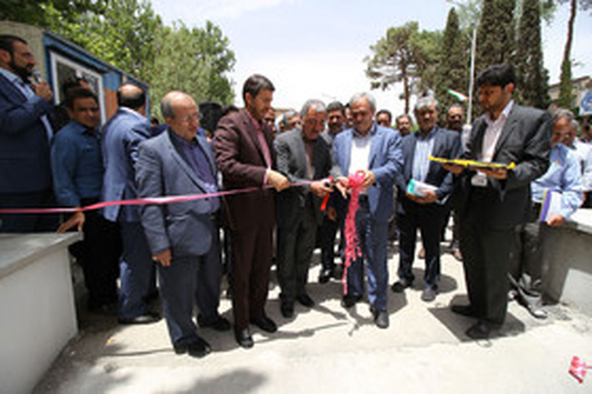 افتتاح پروژه های عمرانی منطقه سه گامی بلند در راستای خدمت رسانی است