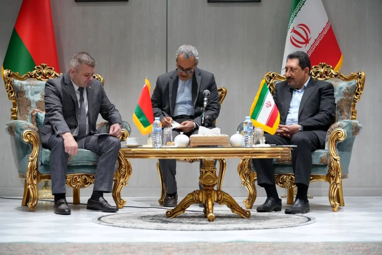 دیدار وزیر صنعت و همتای بلاروسی در حاشیه اجلاس کمیسیون مشترک دو کشور