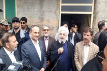 روحانی از مناطق سیل زده اهواز بازدید کرد