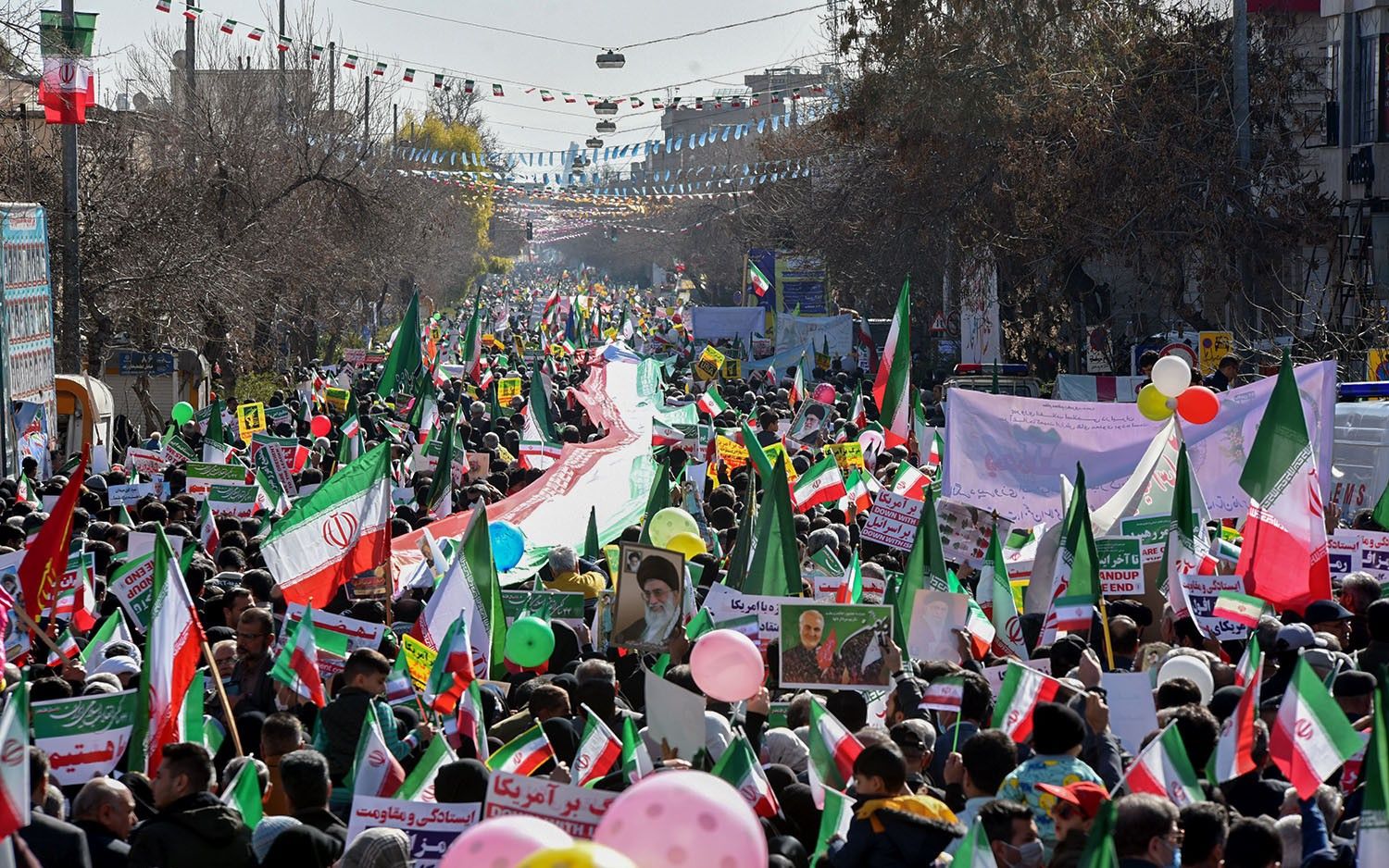 تصاویر راهپیمایی ۲۲ بهمن در شیراز 