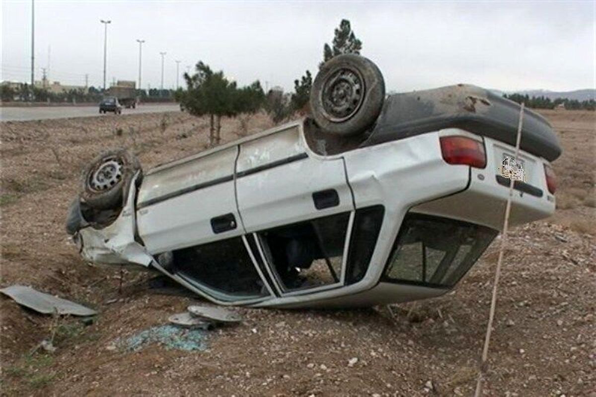 یک کشته و یک مجروح بر اثر واژگونی یک خودروی پراید در اصفهان 